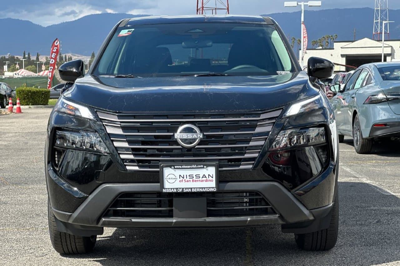 2026 Nissan Rogue SV 6