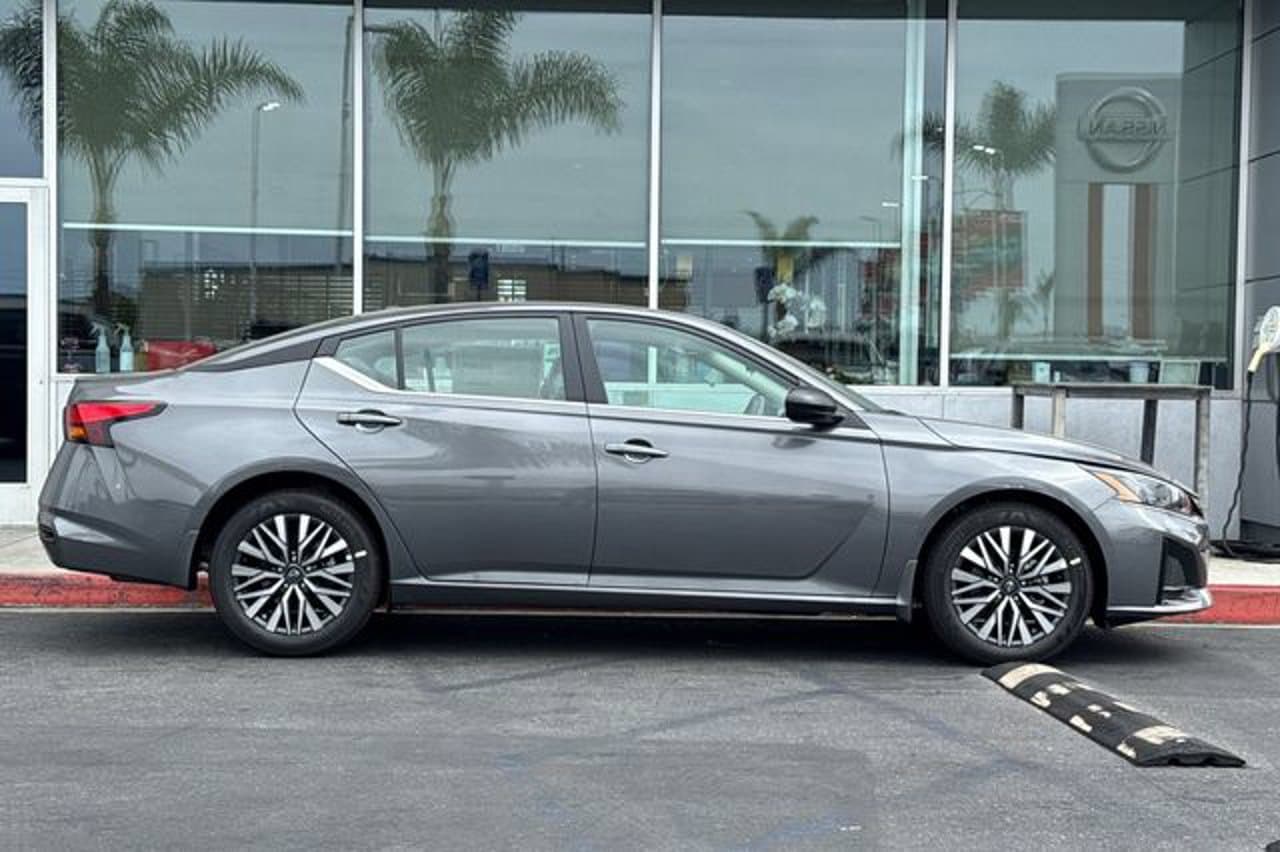 2026 Nissan Altima SV 2