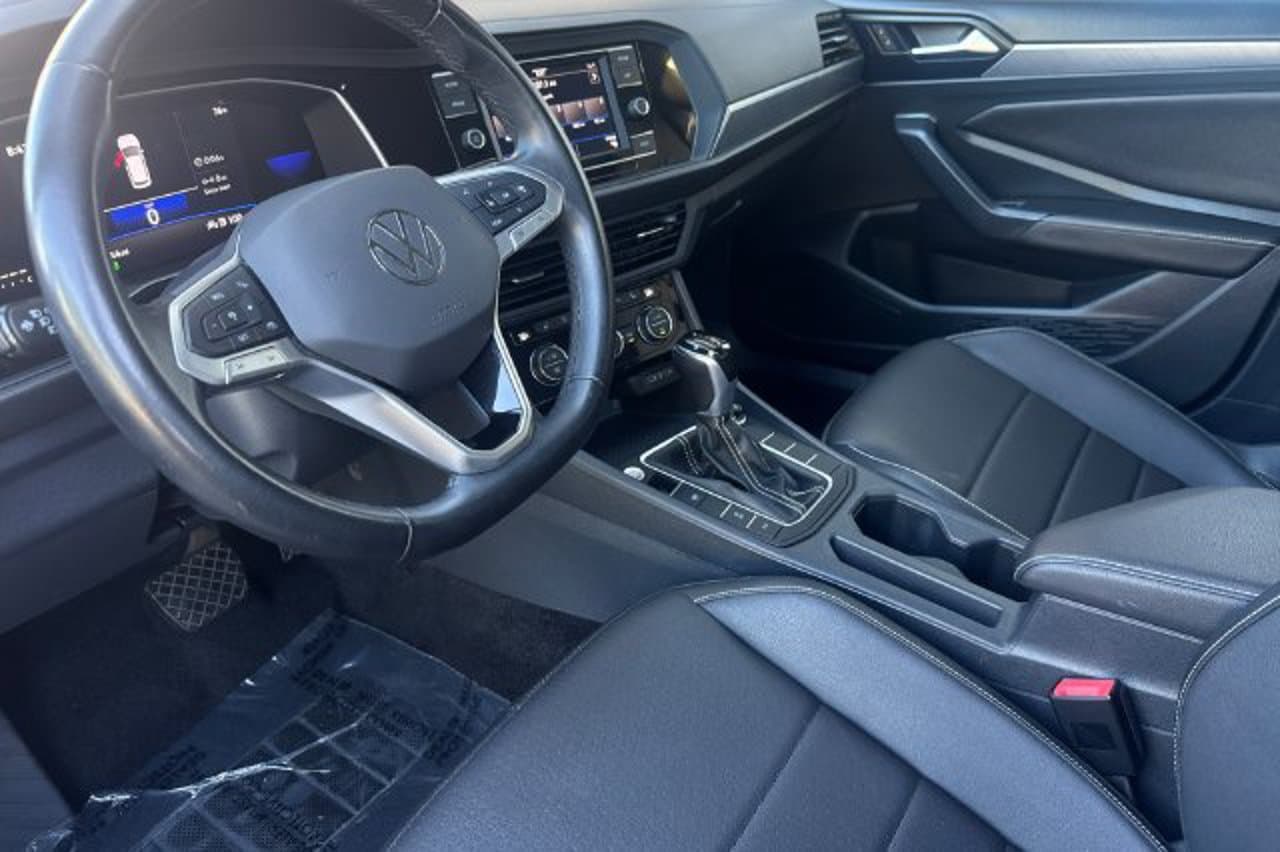 2024 Volkswagen Jetta SE 8