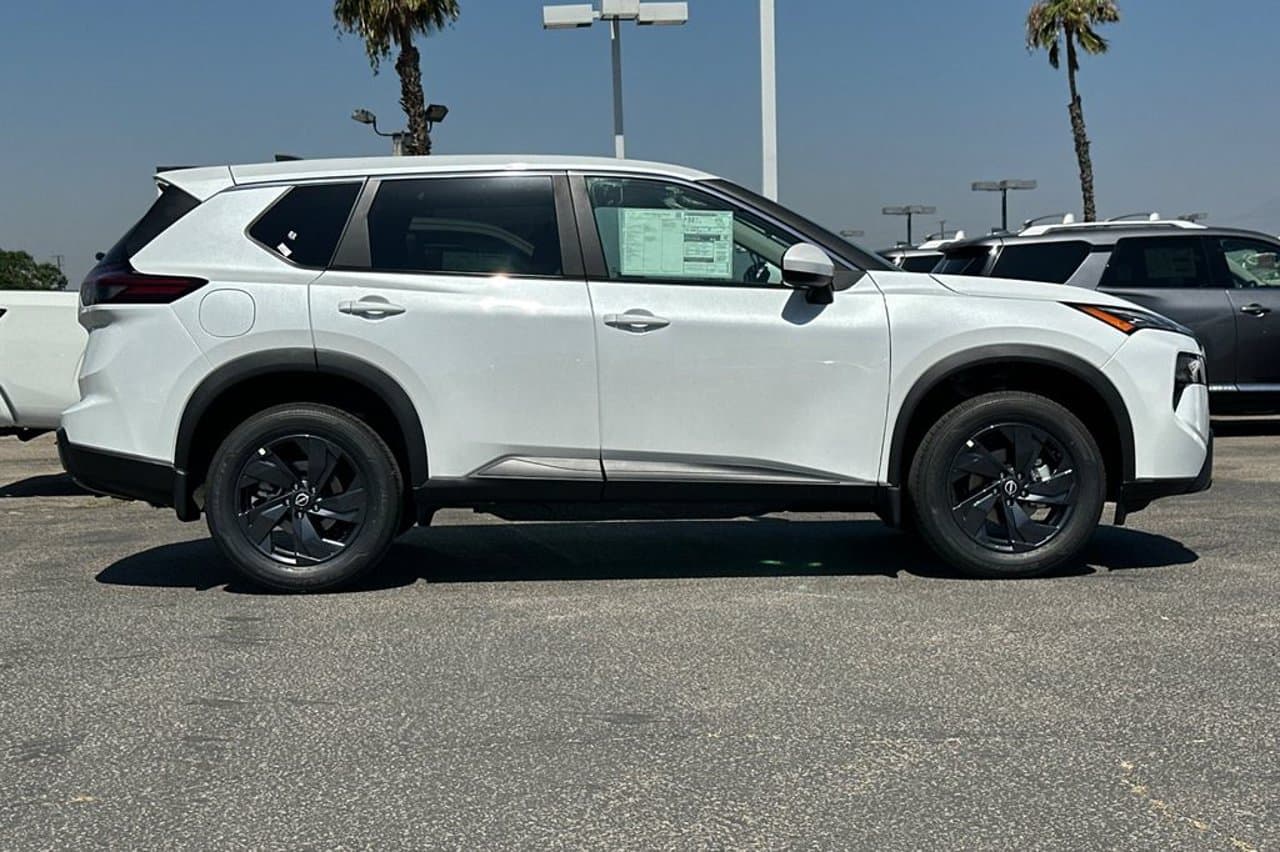 2026 Nissan Rogue SV 2