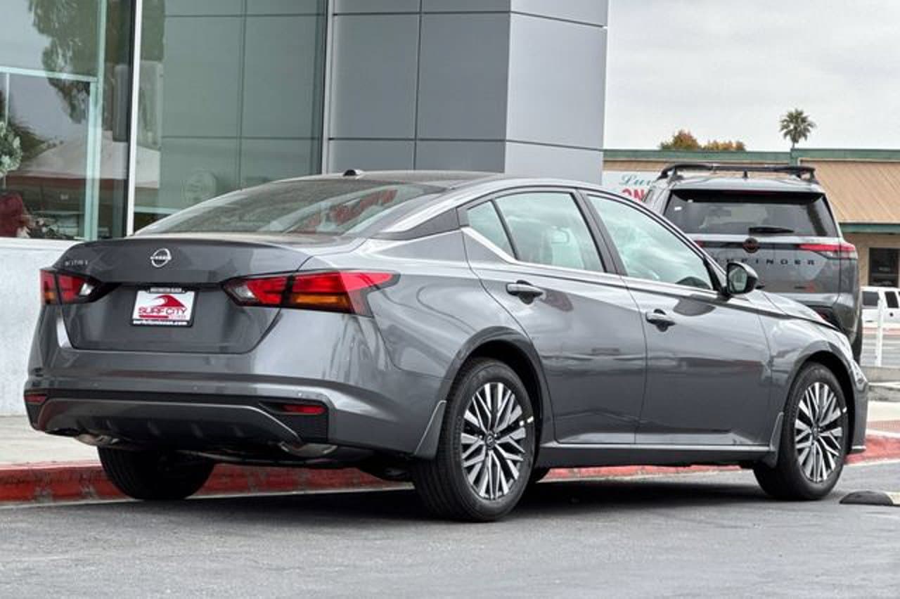 2026 Nissan Altima SV 3