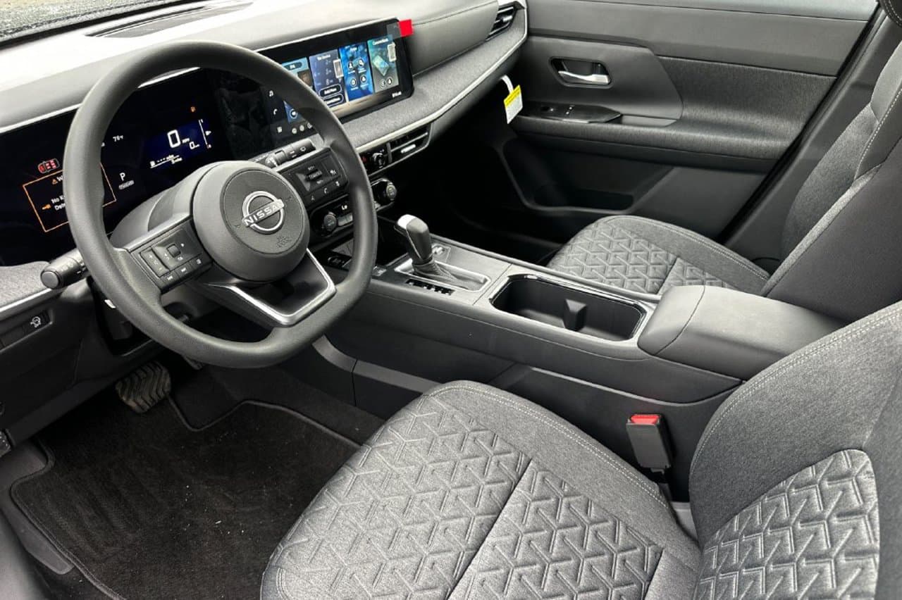 2027 Nissan Kicks SV 8