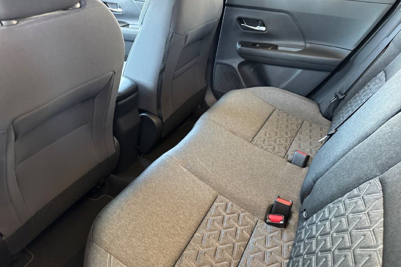 2027 Nissan Kicks SV 10