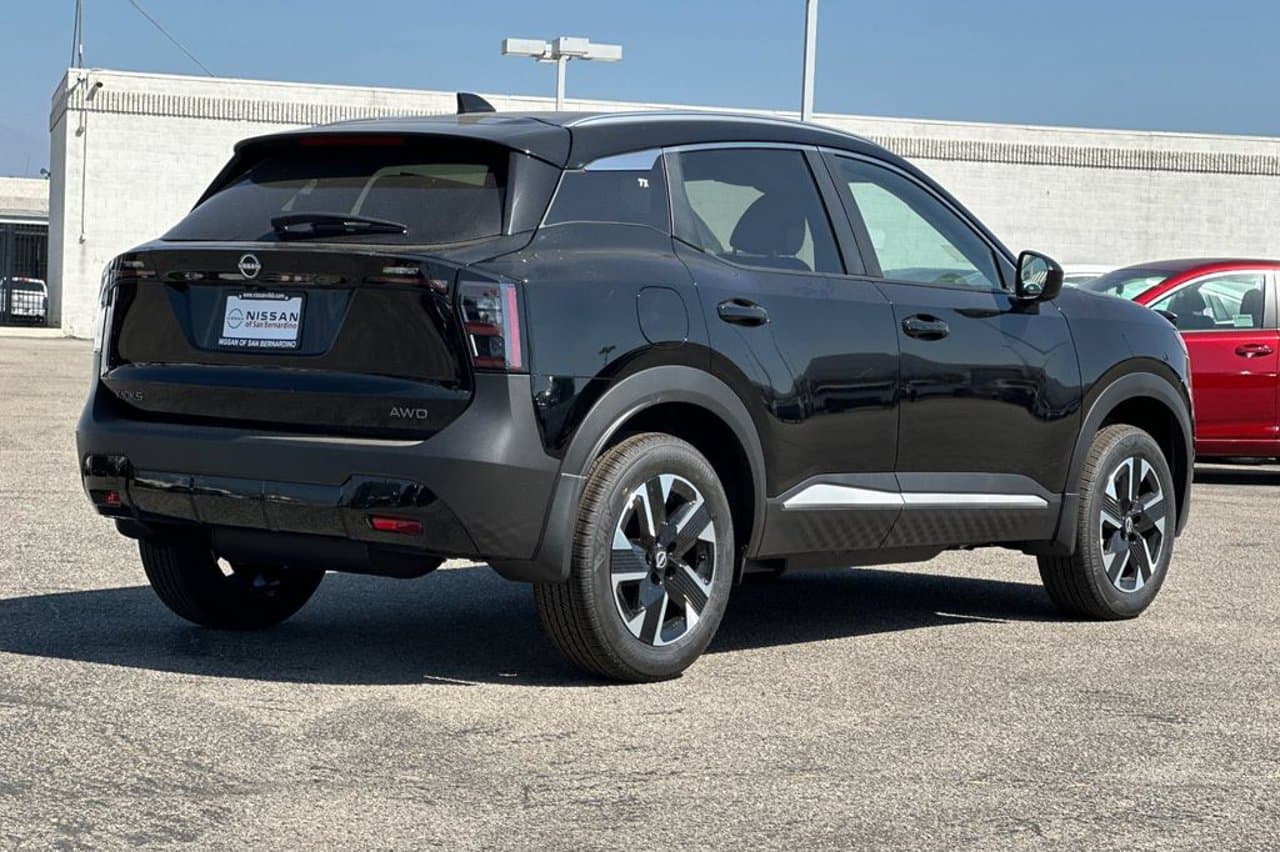 2027 Nissan Kicks SV 3