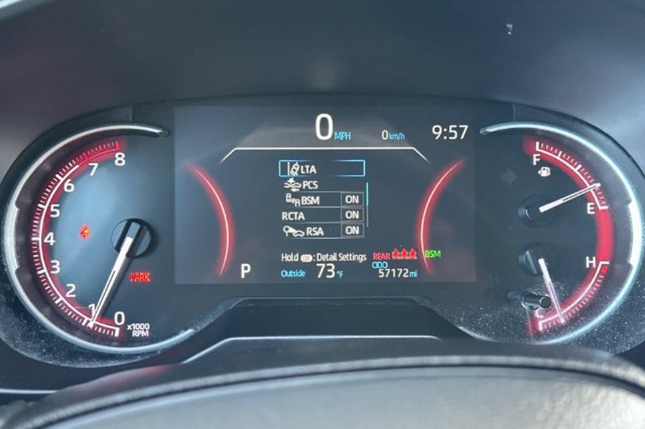 2024 Toyota RAV4 XLE 22