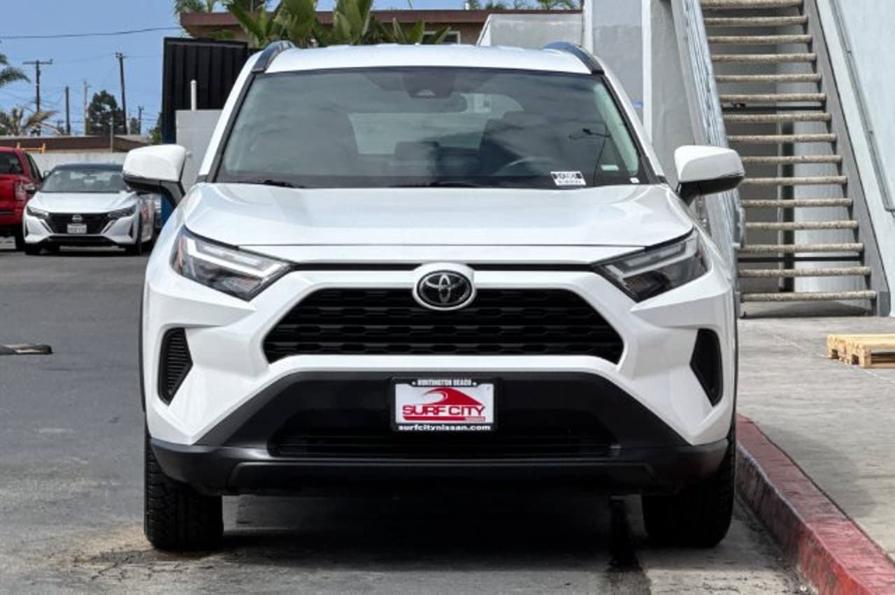 2024 Toyota RAV4 XLE 7