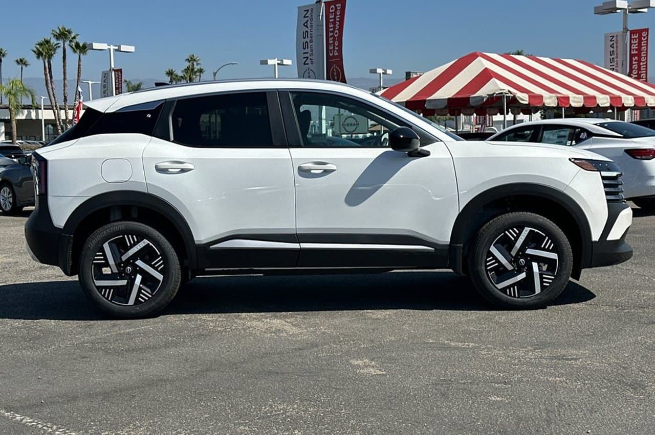 2026 Nissan Kicks SV 2