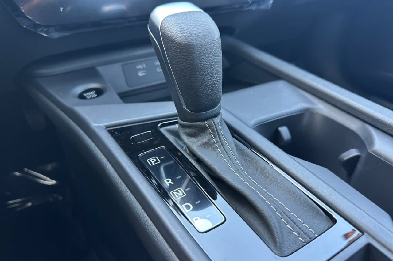 2027 Nissan Sentra SV 17
