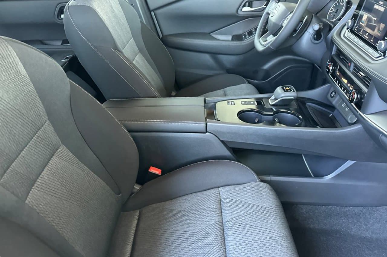 2026 Nissan Rogue SV 42