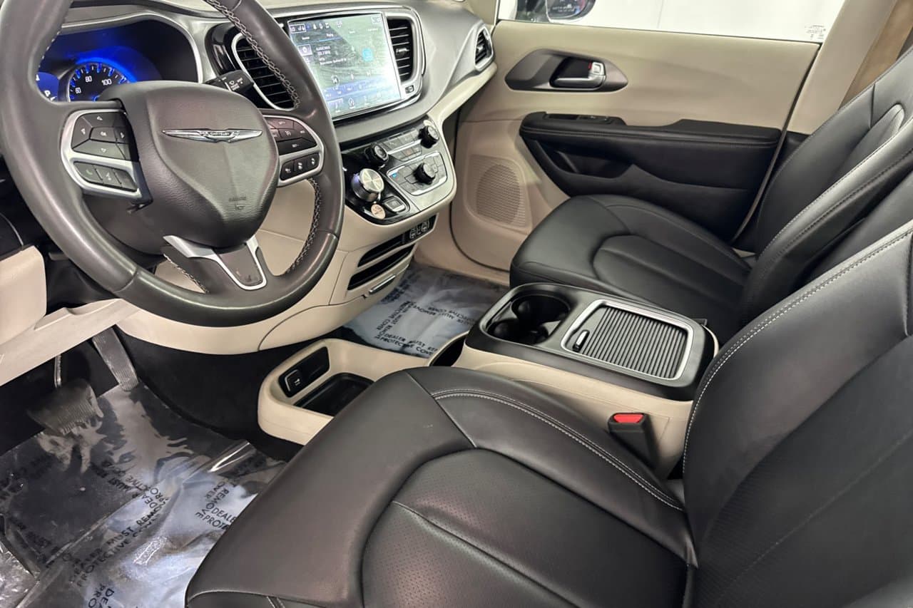 2024 Chrysler Pacifica Touring L 7