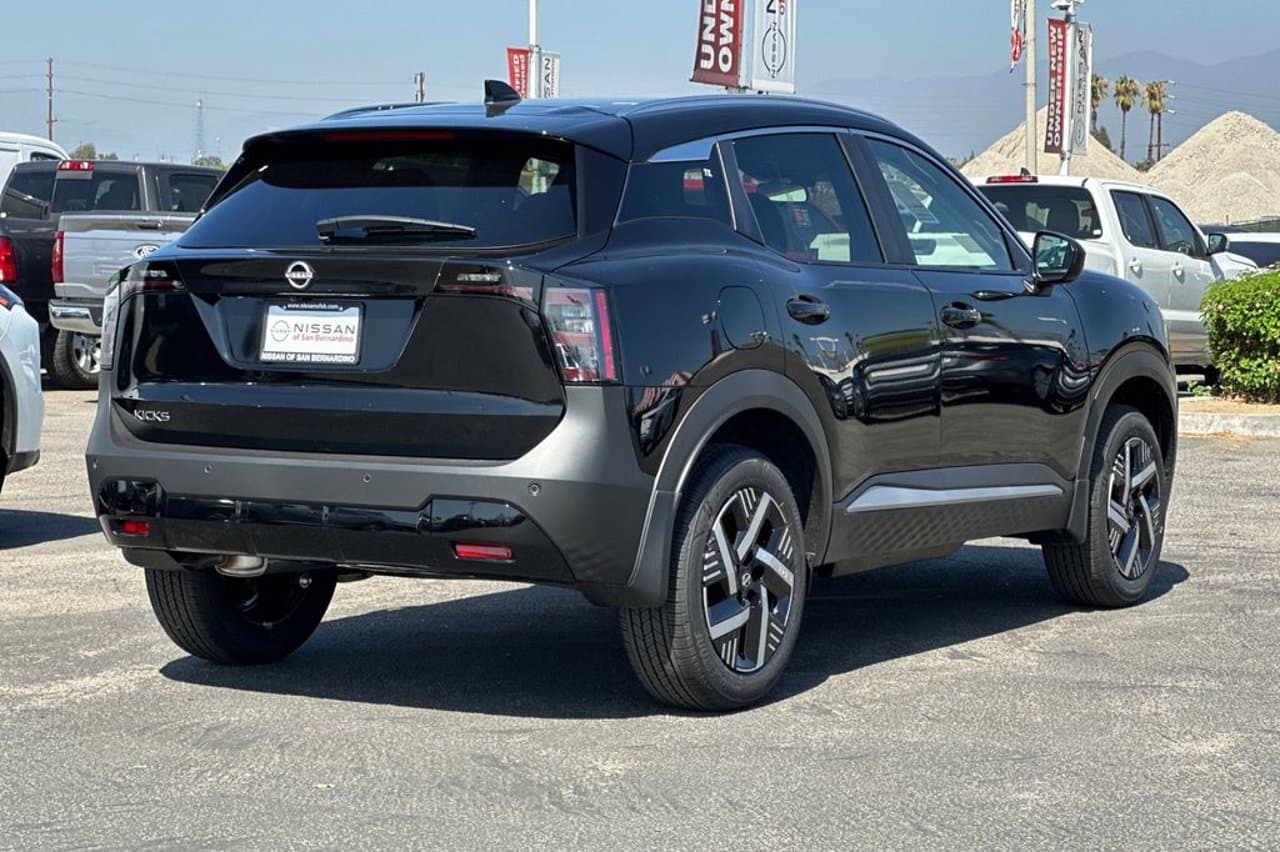 2026 Nissan Kicks SV 3