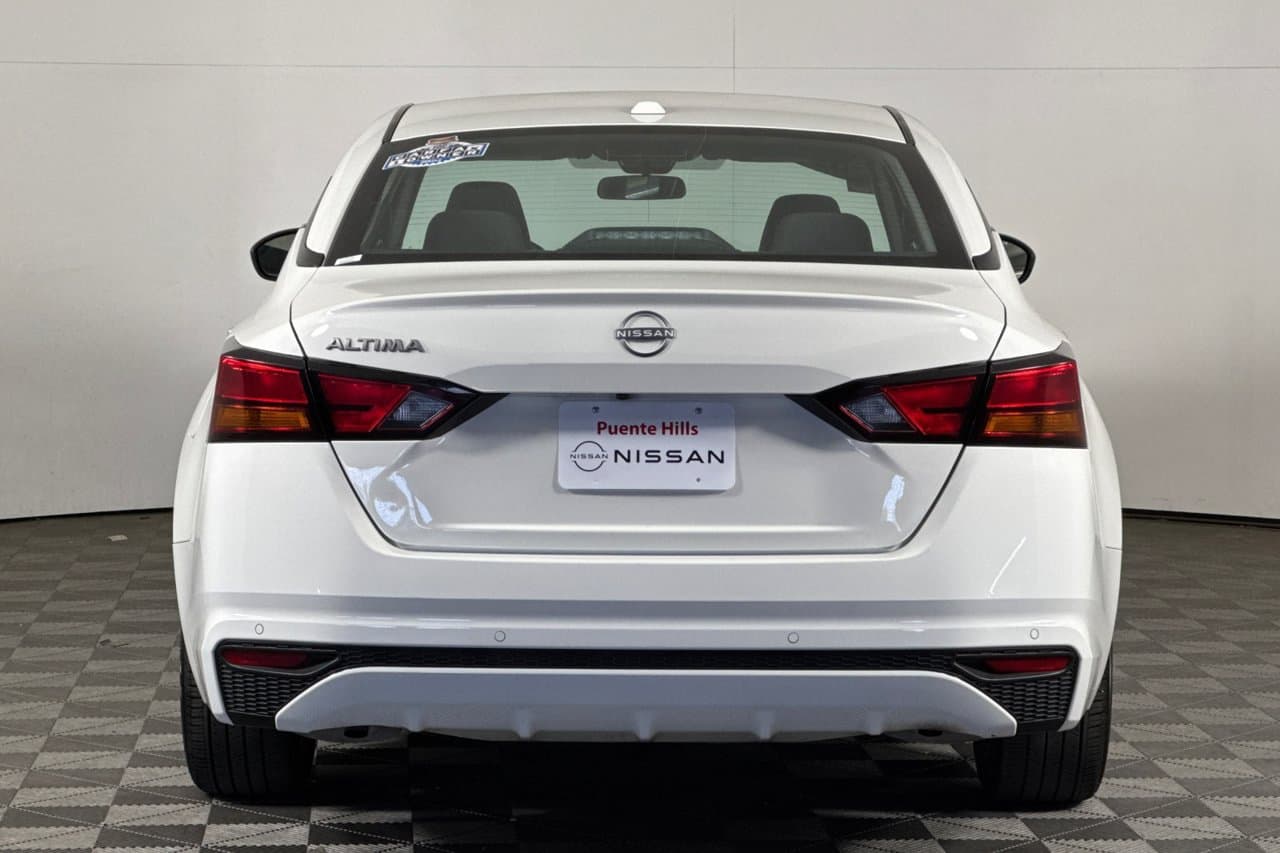 2025 Nissan Altima SV 4