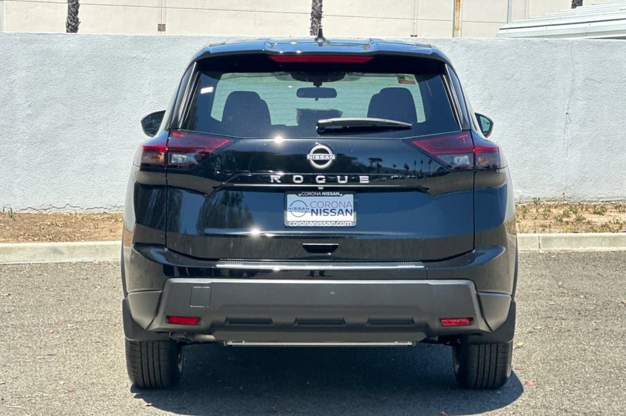2026 Nissan Rogue SV 5