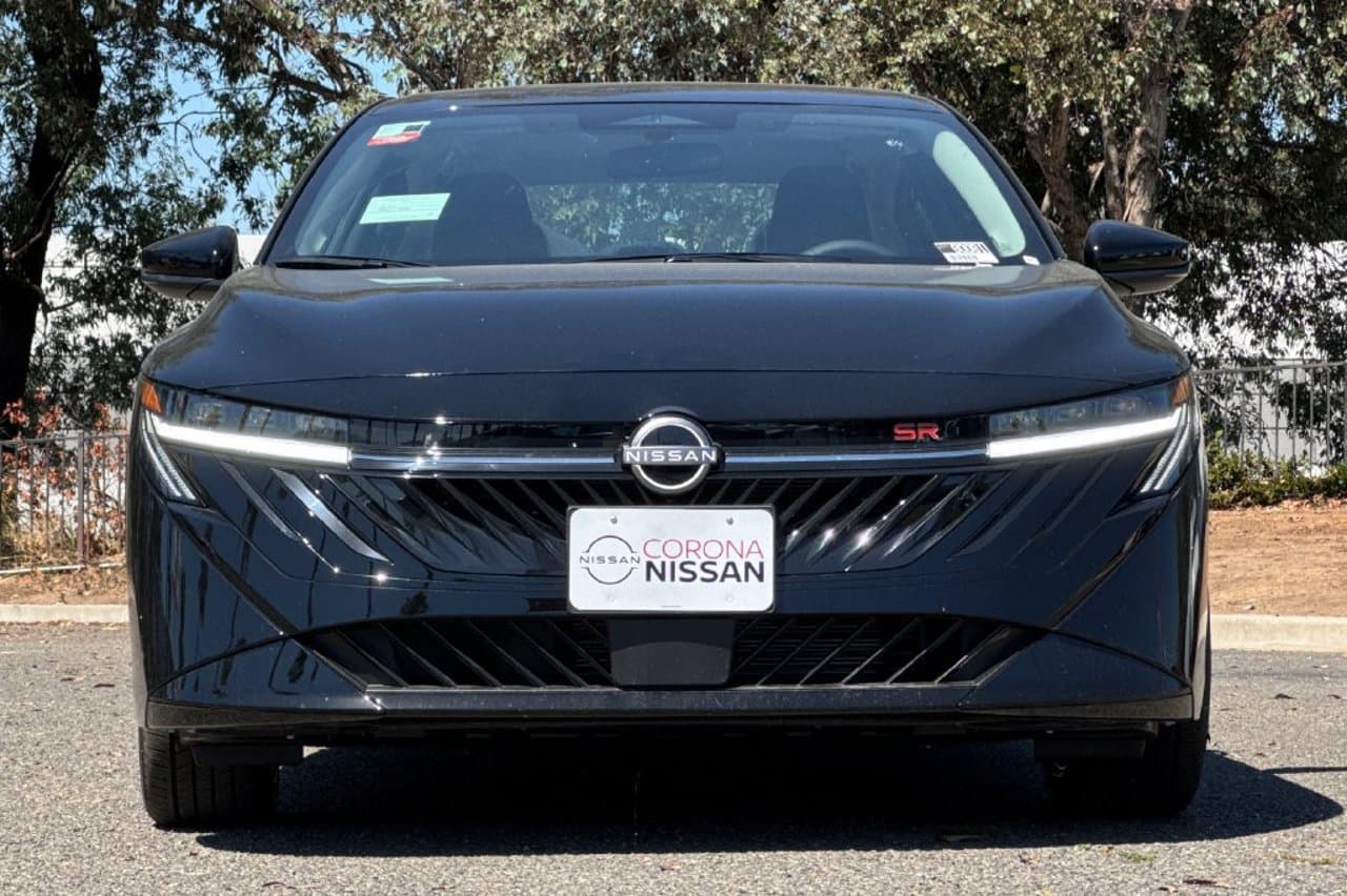 2027 Nissan Sentra SR 7