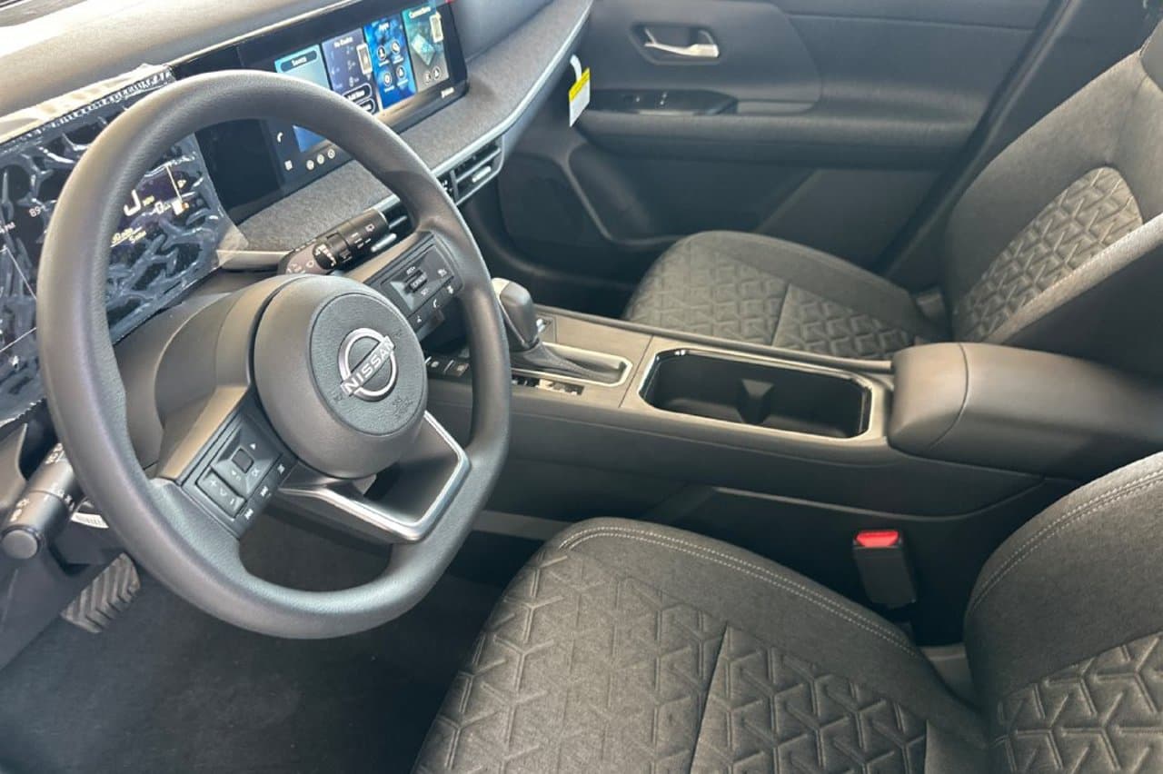 2027 Nissan Kicks SV 7