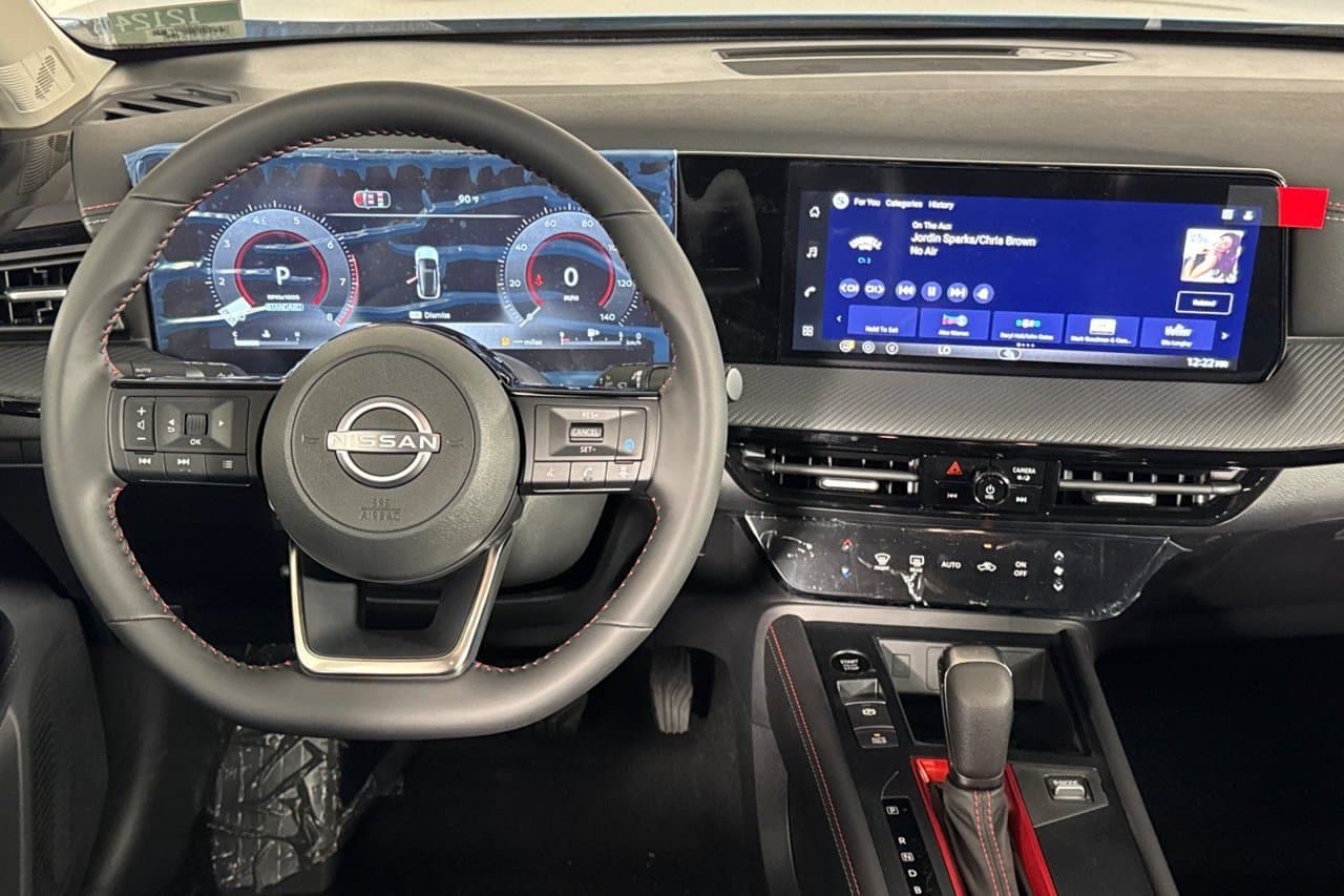 2027 Nissan Kicks SR 11