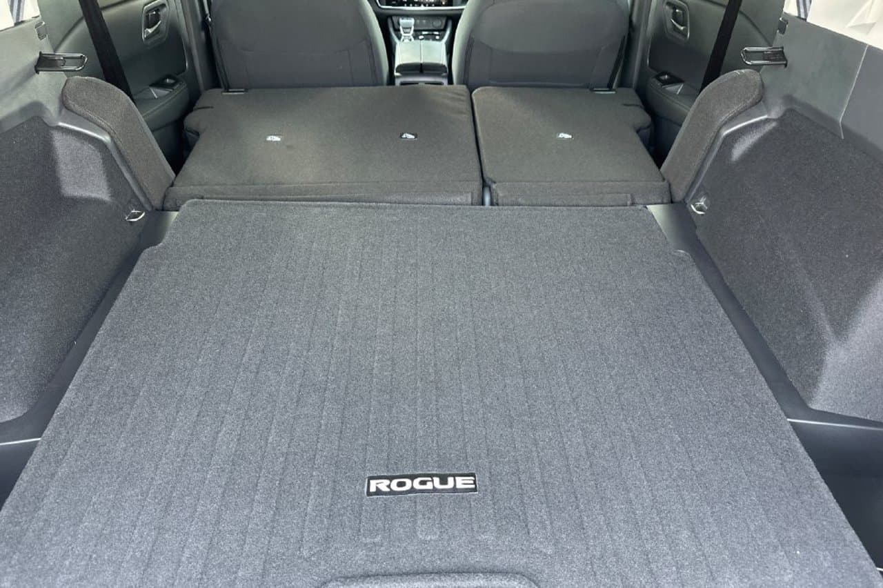 2026 Nissan Rogue SV 13