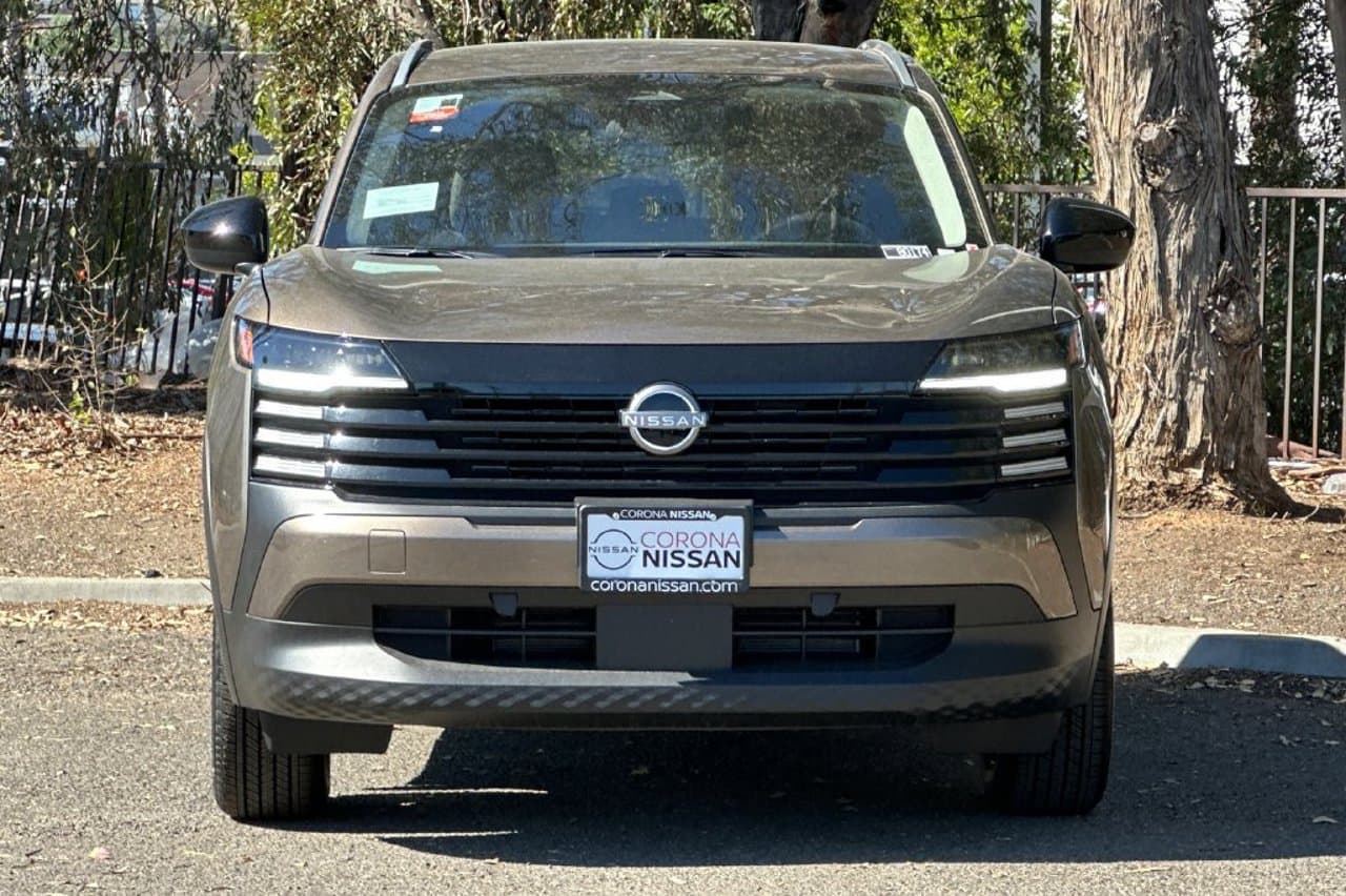 2027 Nissan Kicks SV 7
