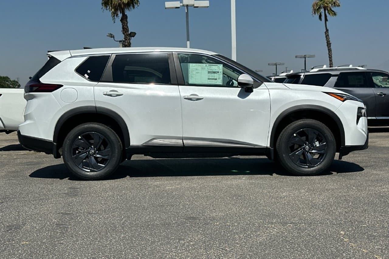 2026 Nissan Rogue SV 24