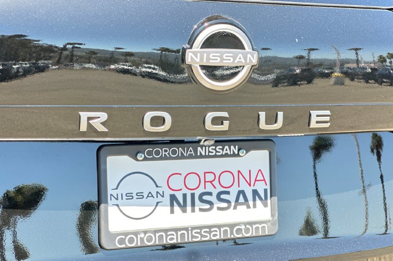 2026 Nissan Rogue SV 23