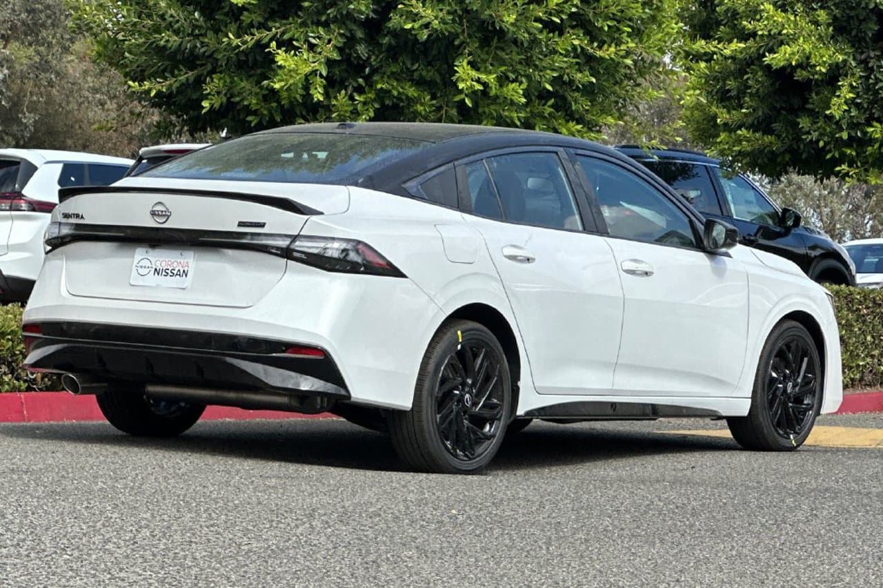 2027 Nissan Sentra SR 4