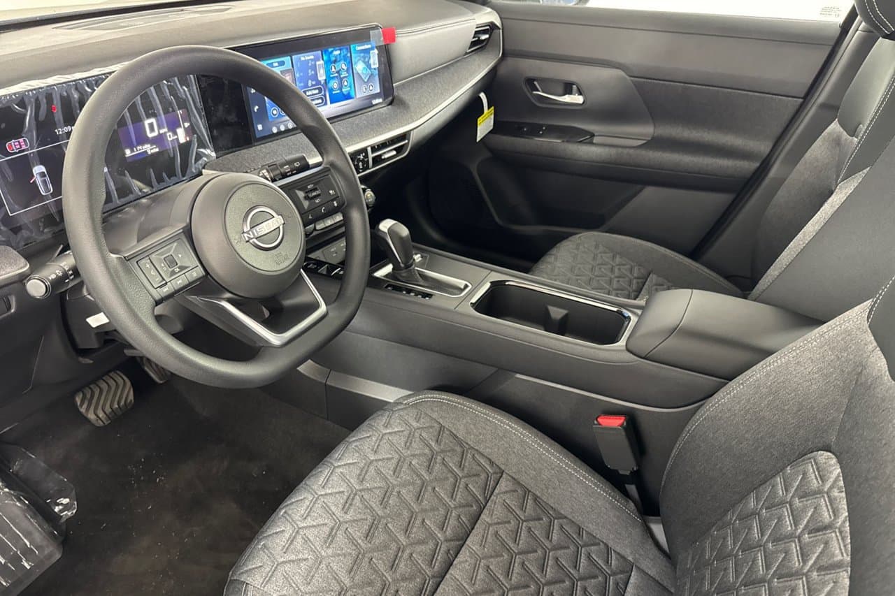 2027 Nissan Kicks SV 7