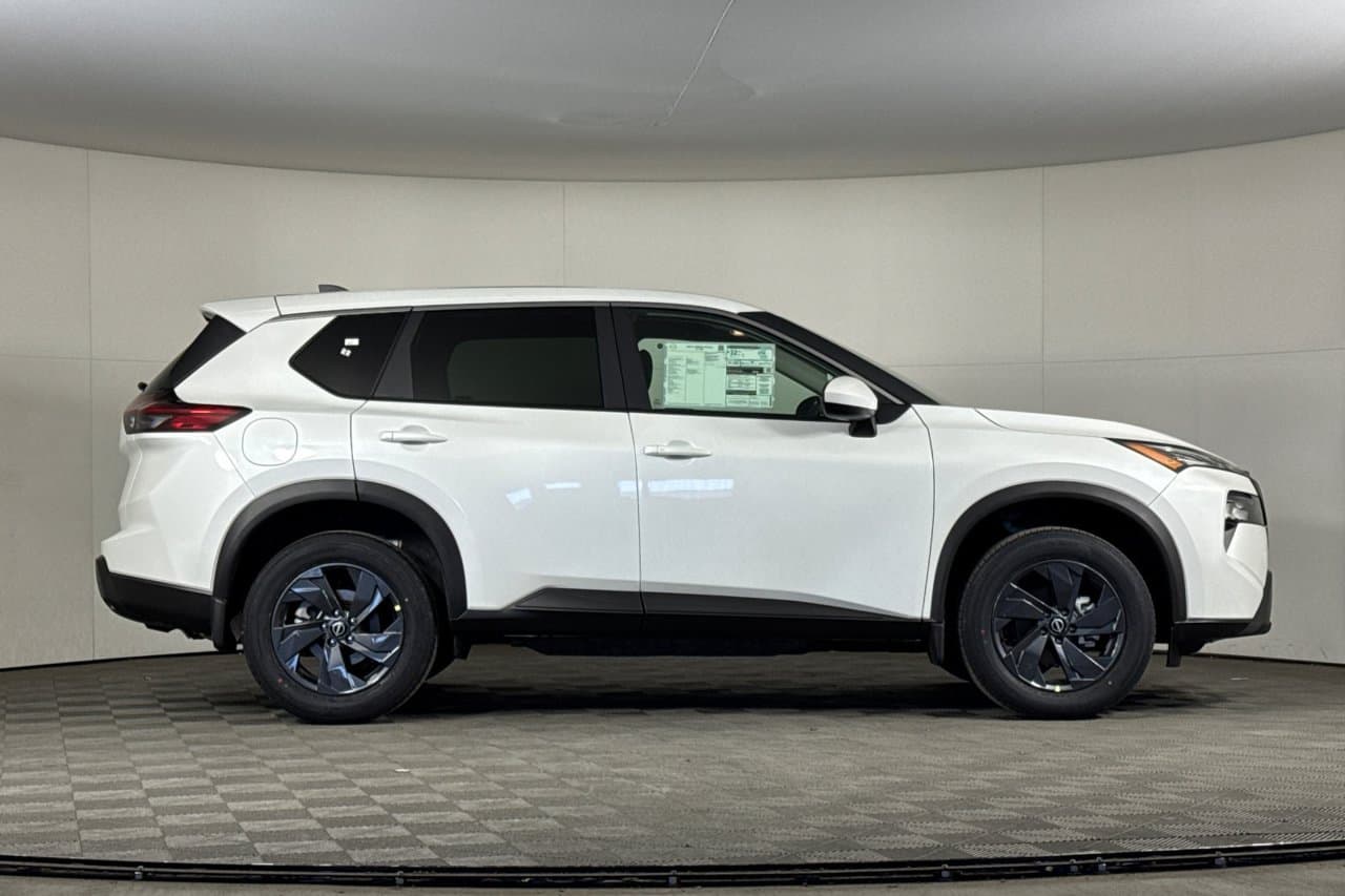 2026 Nissan Rogue SV 26