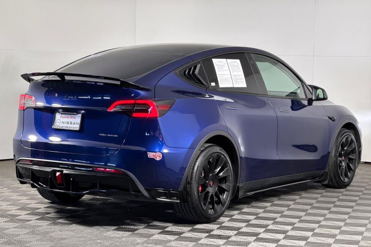 2022 Tesla Model Y Long Range 3