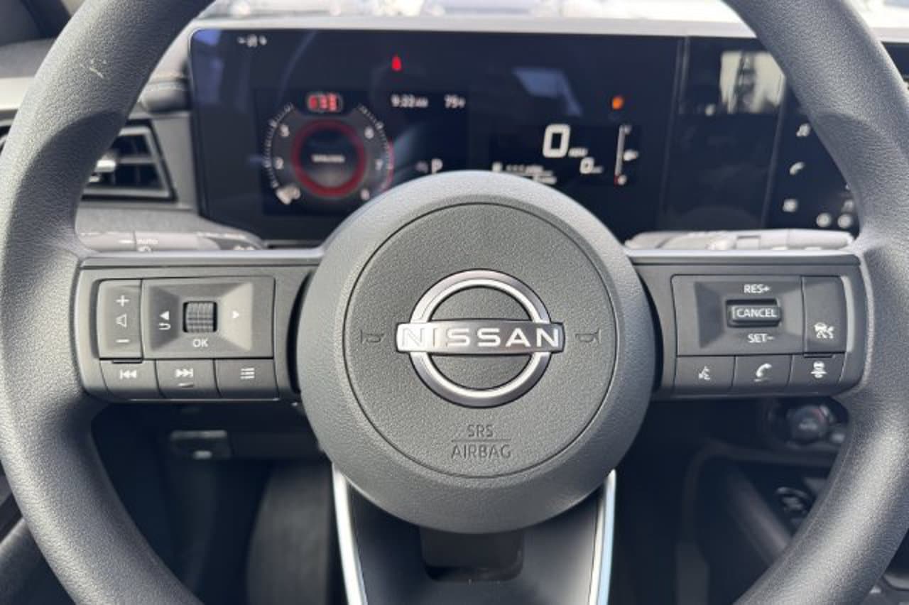 2027 Nissan Kicks SV 16