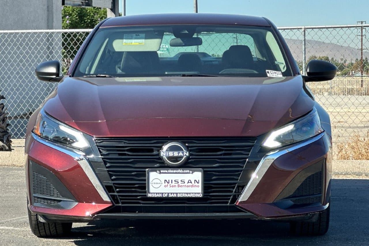 2025 Nissan Altima SV 6
