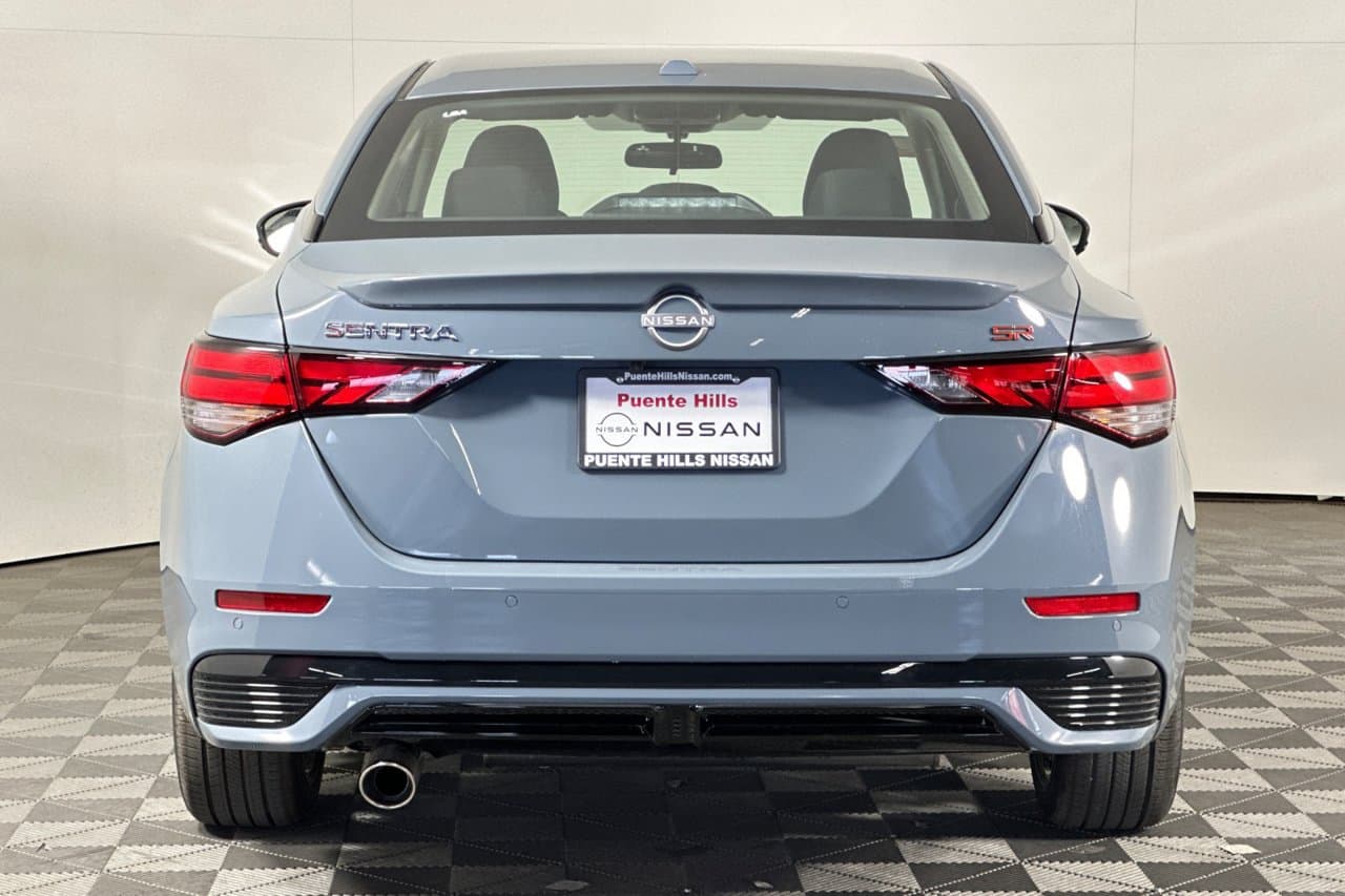 2025 Nissan Sentra SR 4
