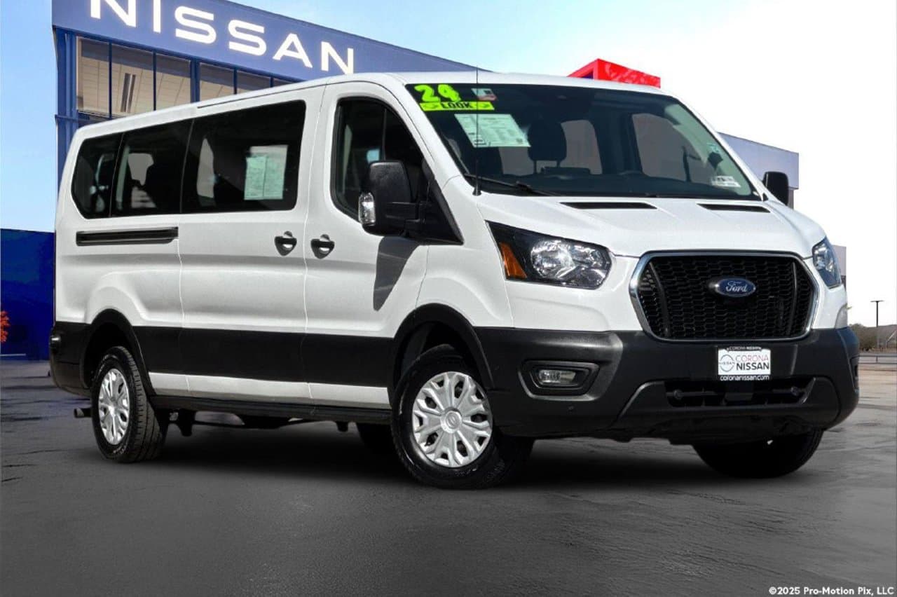 2024 Ford Transit Passenger Wagon XLT 1