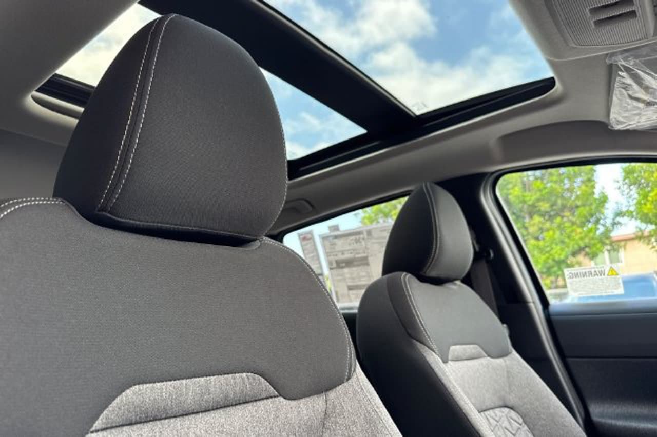 2027 Nissan Kicks SV 14
