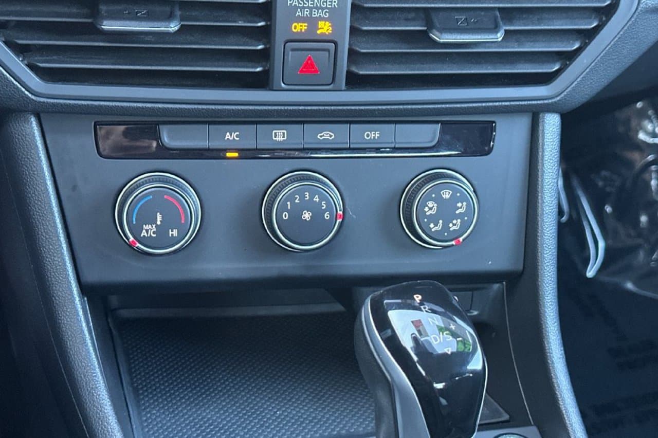 2024 Volkswagen Jetta S 16