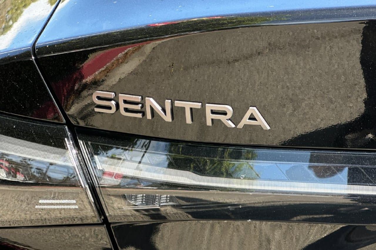 2027 Nissan Sentra SV 20