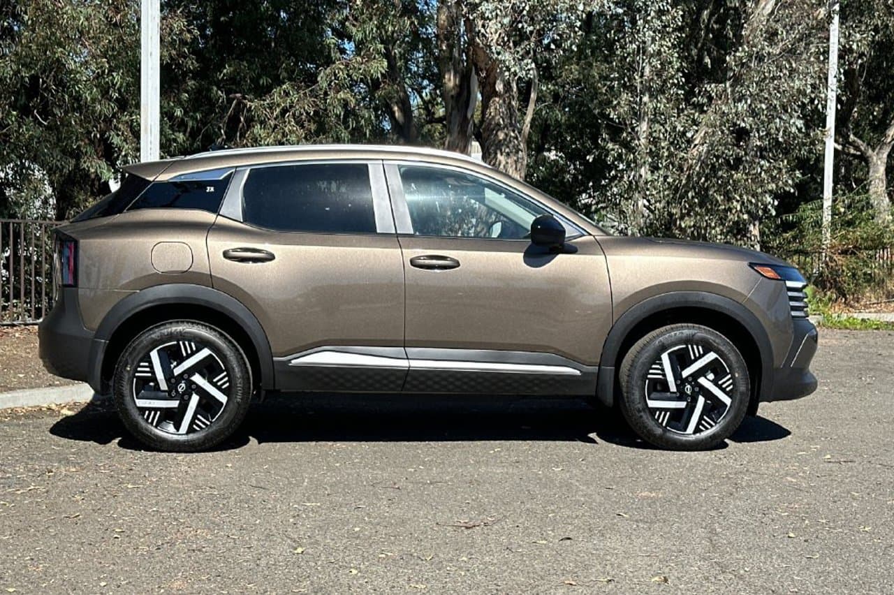 2027 Nissan Kicks SV 3