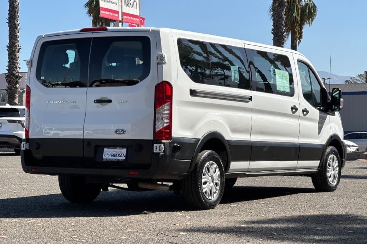 2024 Ford Transit Passenger Wagon XLT 4