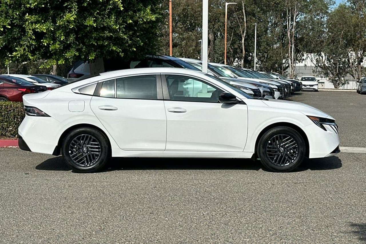 2027 Nissan Sentra SV 3