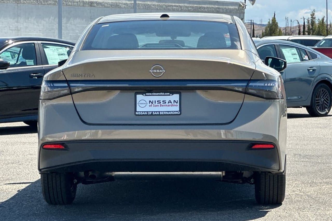 2027 Nissan Sentra SV 4