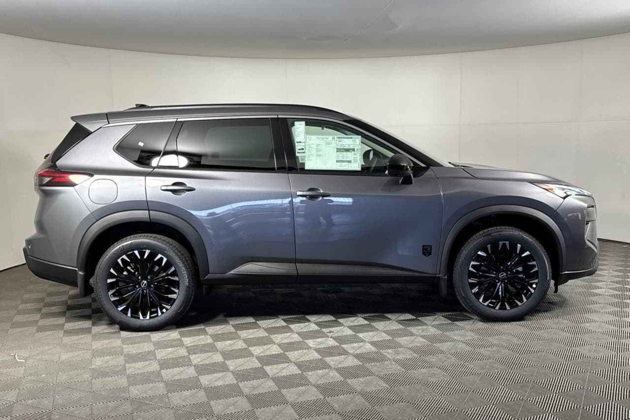 2026 Nissan Rogue Dark Armor 2