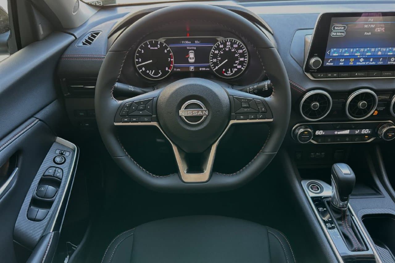 2025 Nissan Sentra SR 11