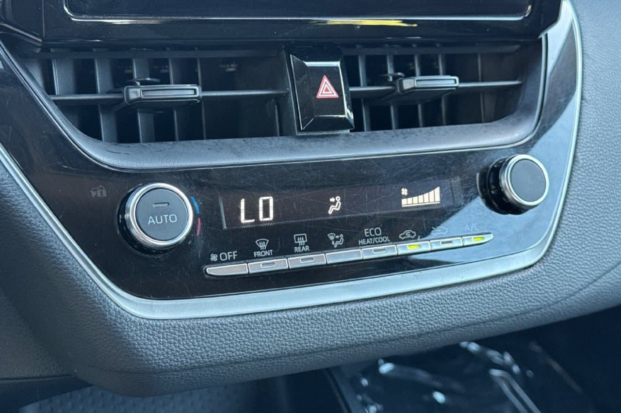 2024 Toyota Corolla LE 16