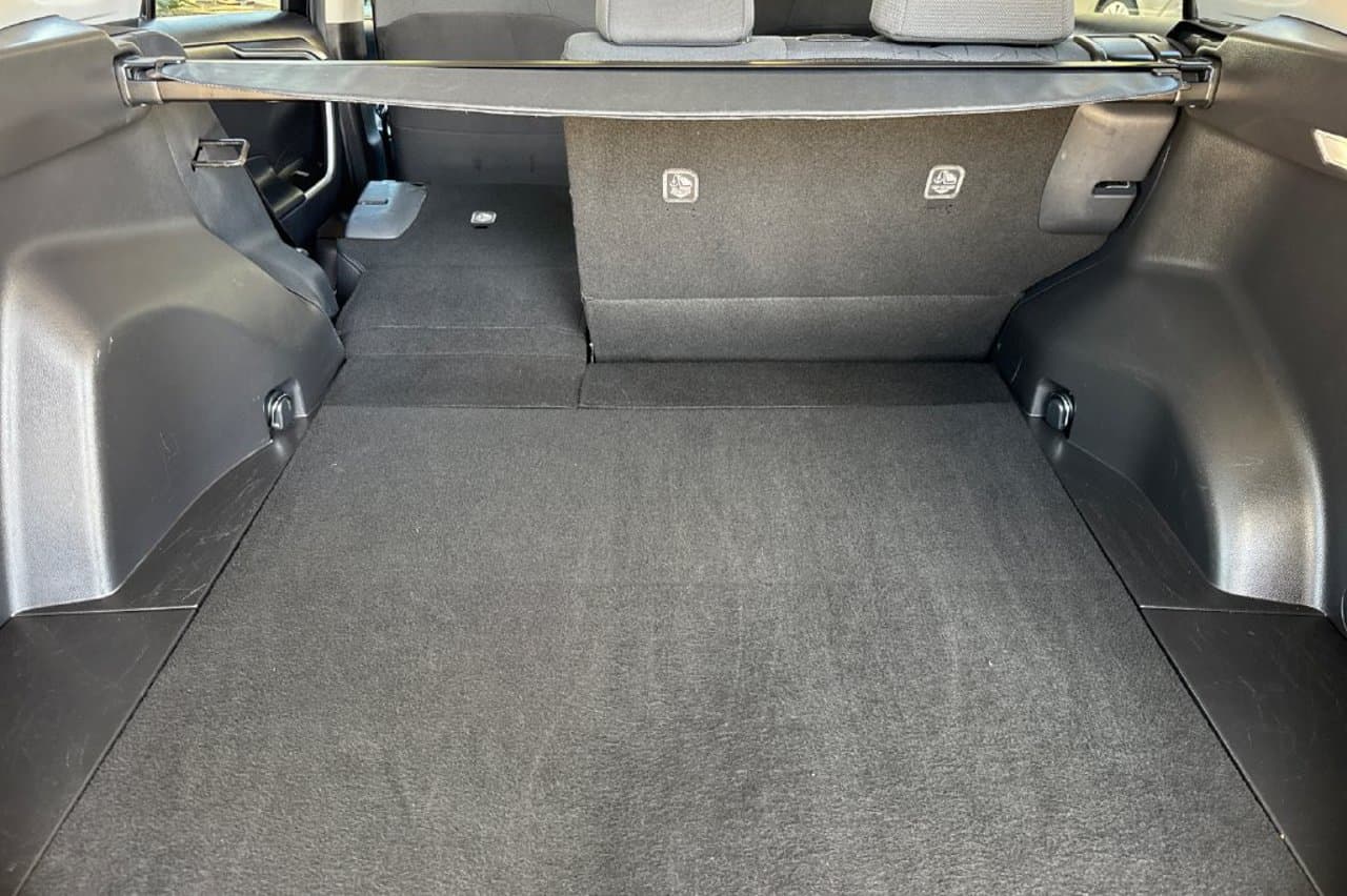 2025 Toyota RAV4 XLE 13
