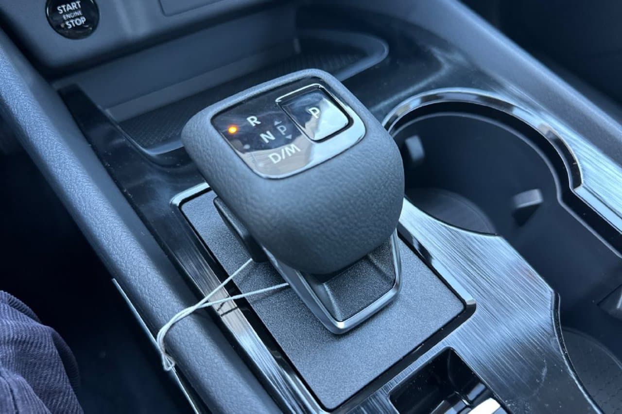 2026 Nissan Rogue Dark Armor 18