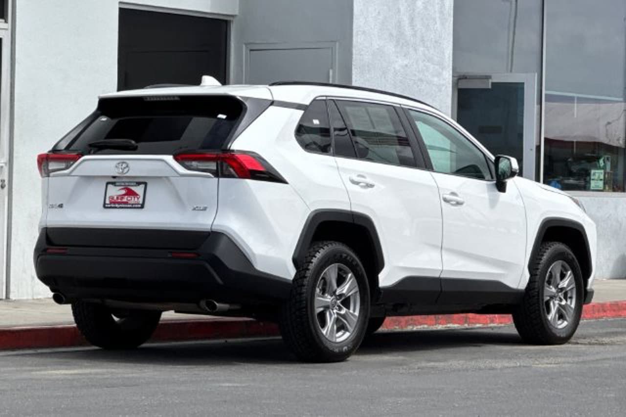 2024 Toyota RAV4 XLE 4