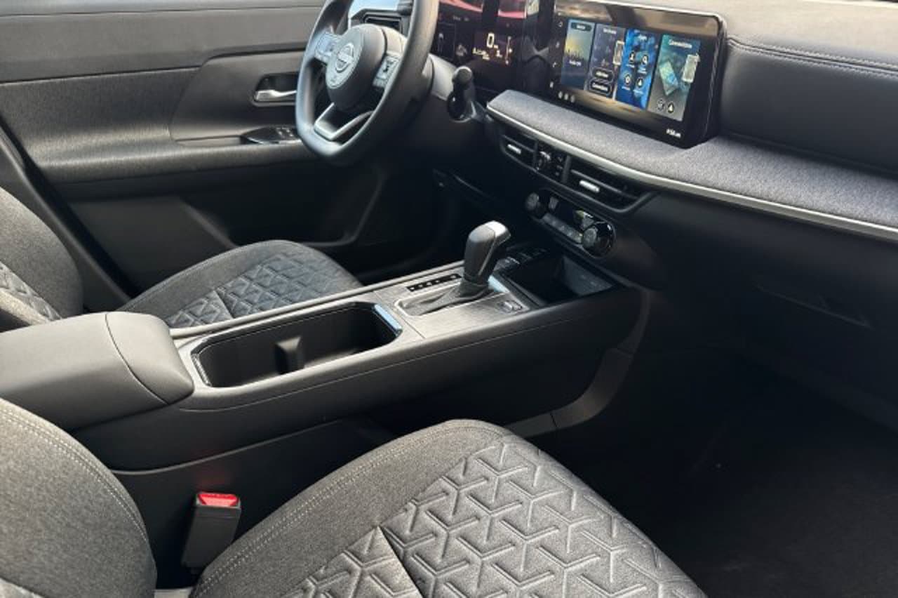 2027 Nissan Kicks SV 13