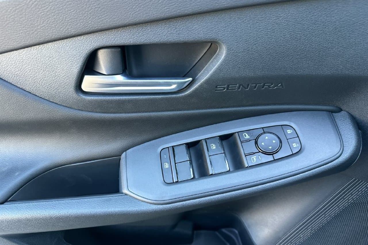 2027 Nissan Sentra SV 9