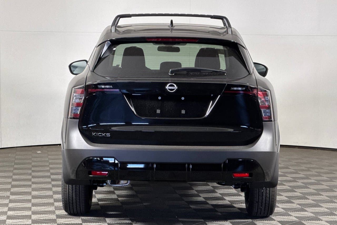 2027 Nissan Kicks SV 4