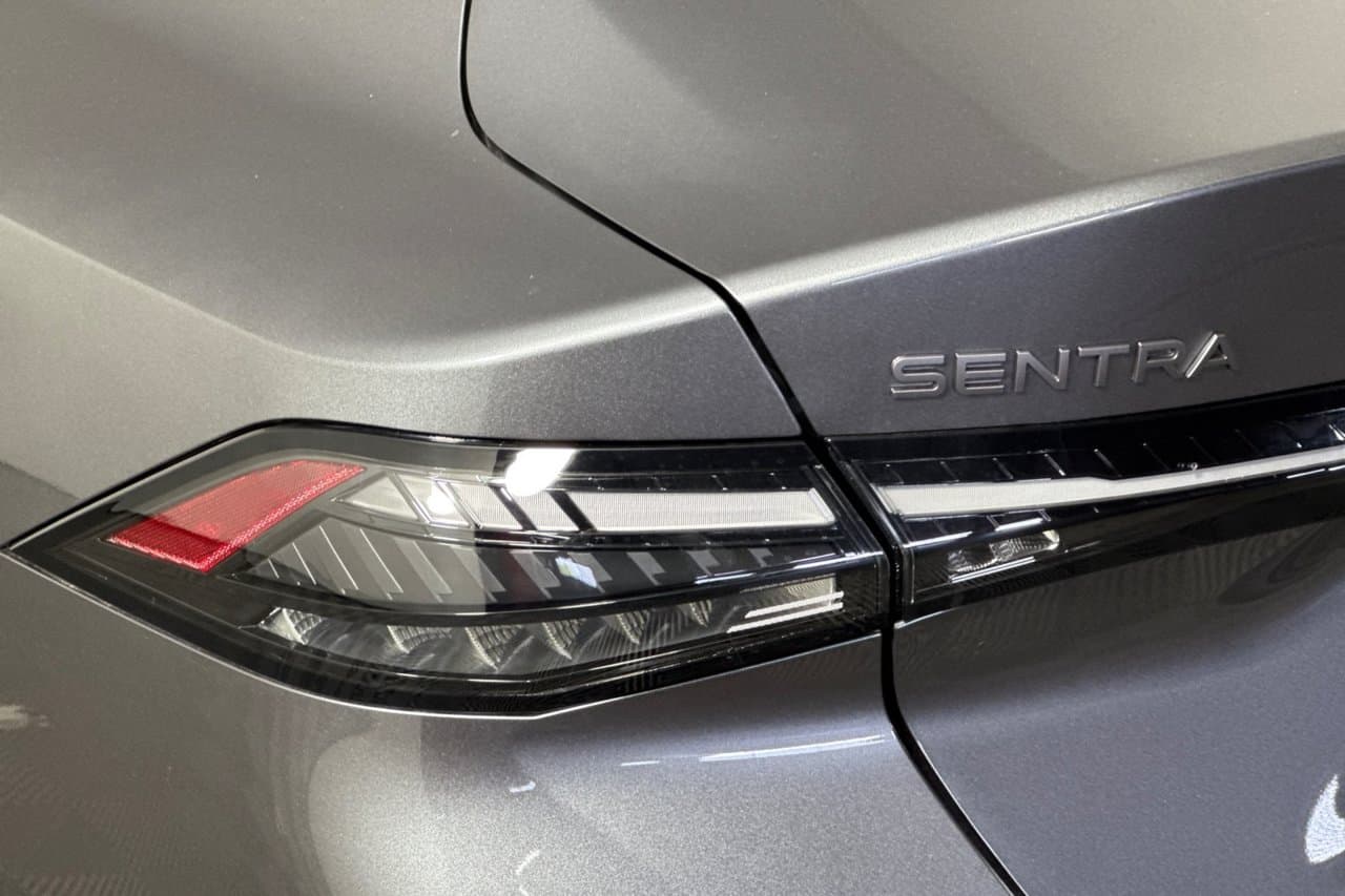 2027 Nissan Sentra S 22