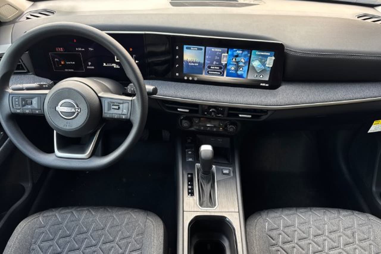 2027 Nissan Kicks SV 10
